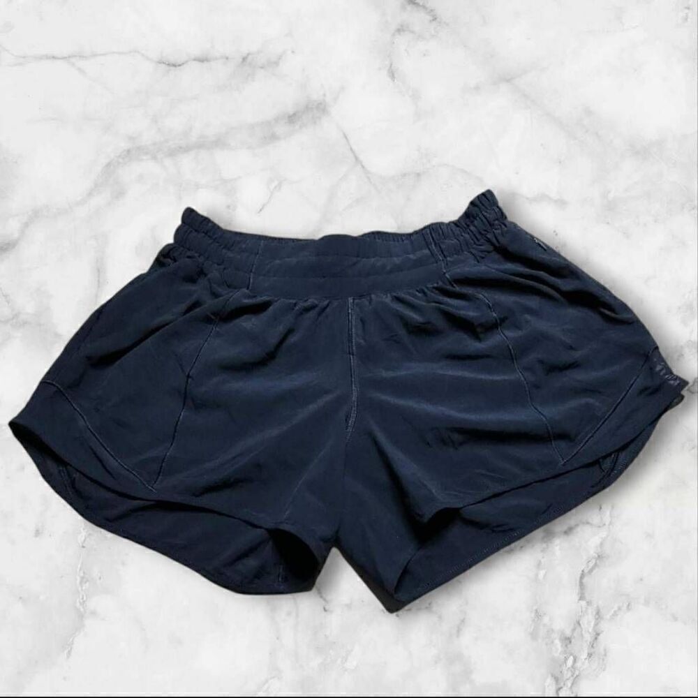 Lululemon Size 6 Black Hotty Hots